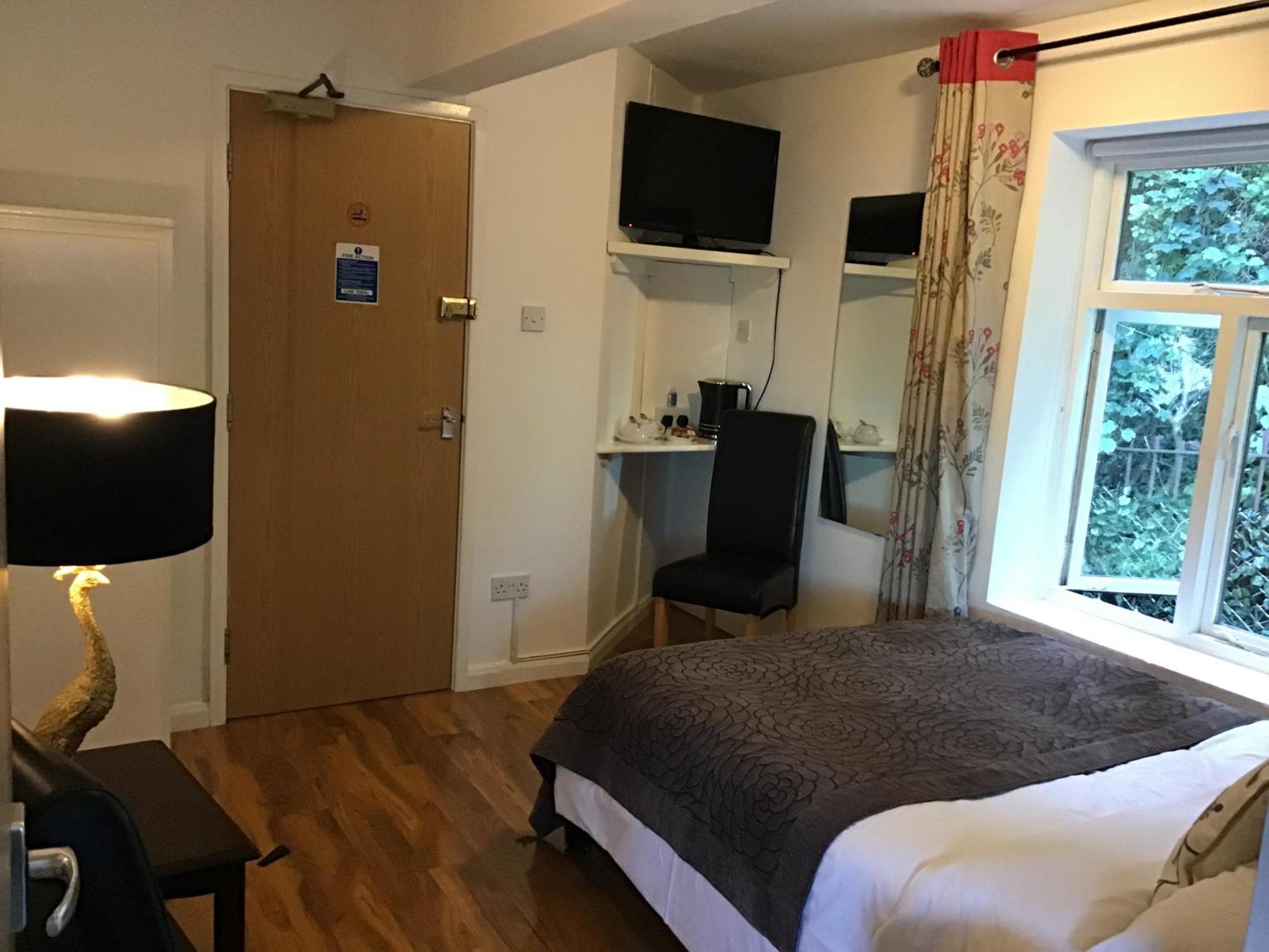 Sids Restaurant And Bar With Rooms 카디프 외부 사진