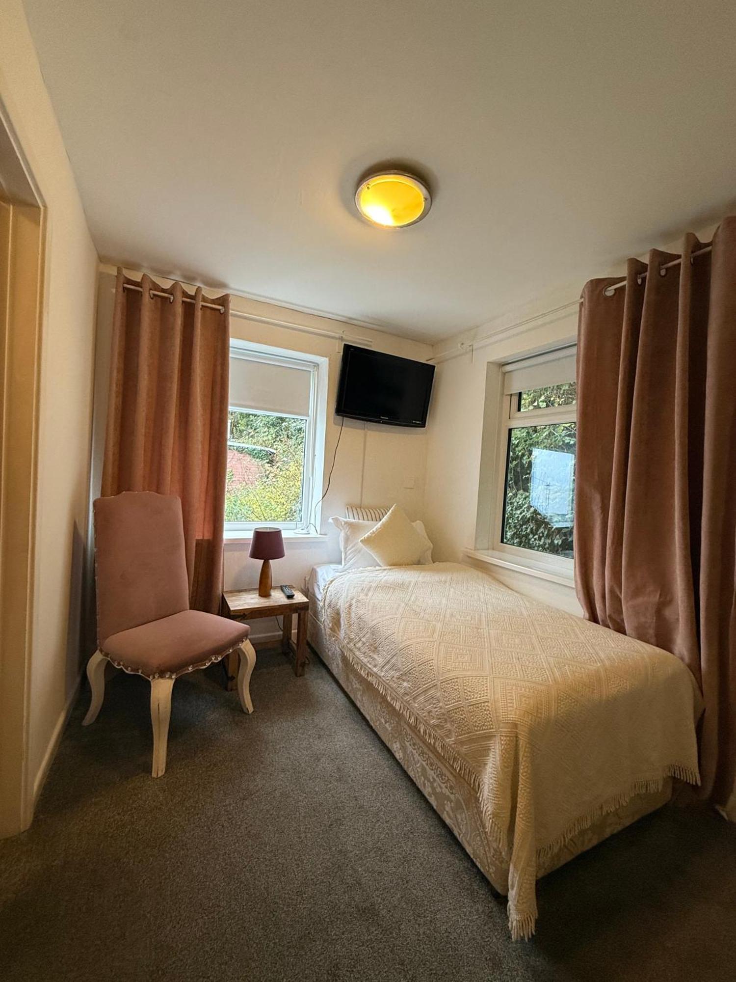 Sids Restaurant And Bar With Rooms 카디프 외부 사진
